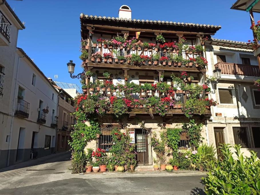 Casa Rural En Candeleda Con Piscina Y Un Maravilloso Jardin Exterior photo