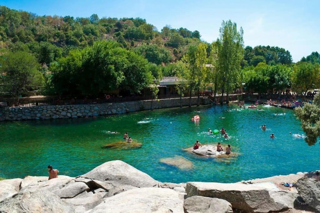 Casa Rural En Candeleda Con Piscina Y Un Maravilloso Jardin Exterior photo